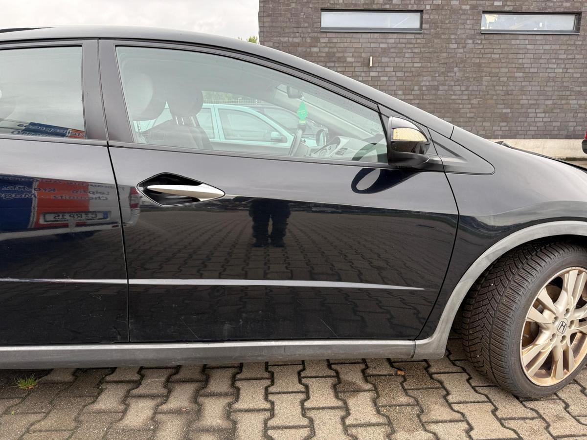 Honda Civic FK2 VIII original Tür vorn rechts B92P Nighthawk Black Rohbau BJ09